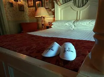 Hotel On Hold-Old Inn Crawfordsburn Belfast