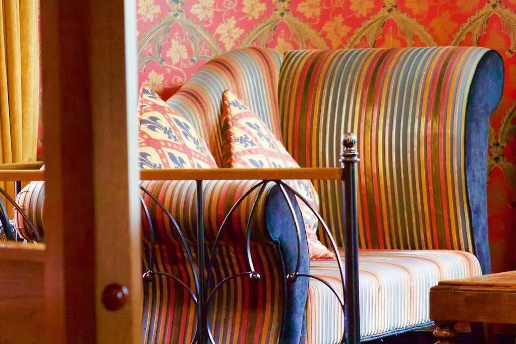 On Hold-Old Inn Crawfordsburn Belfast 3*,